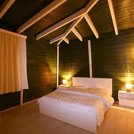 Kastria Hotell Tirana