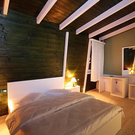 Kastria Hotell 4*