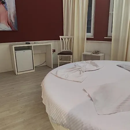 Kastria Hotell 4*