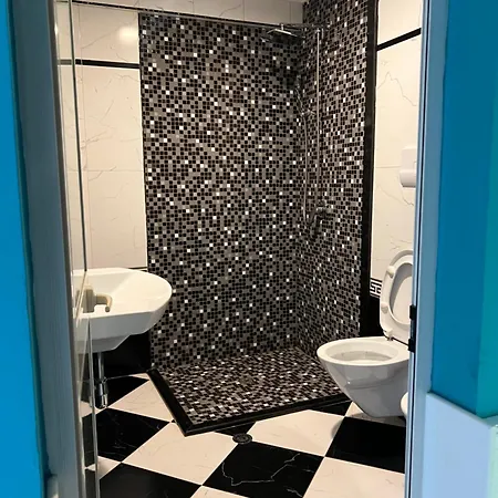 Kastria Hotell Tirana