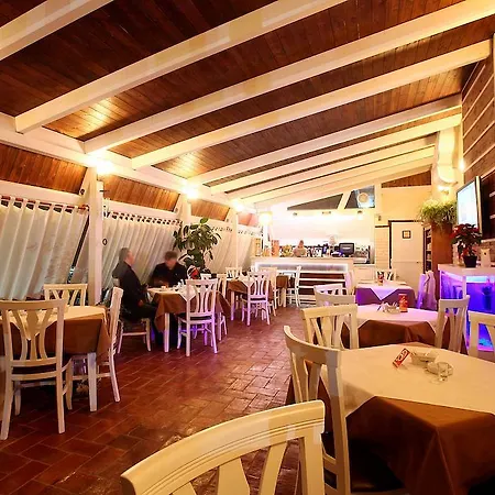 Kastria Hotell 4*