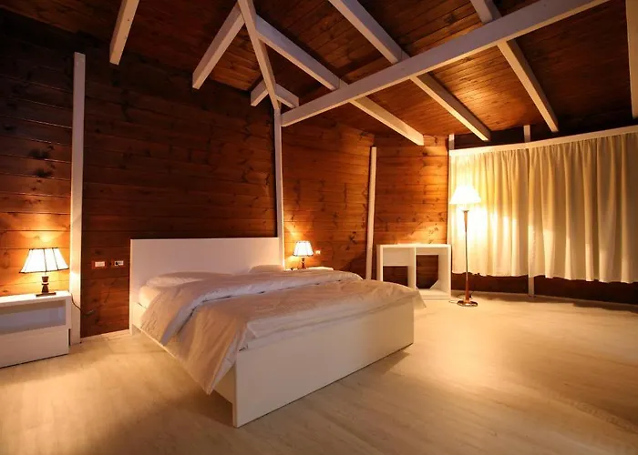 Kastria 4* Tirana