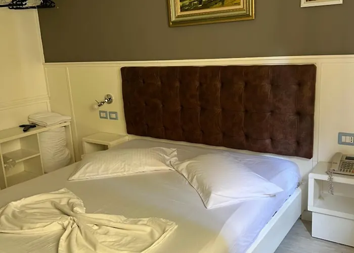 Kastria 4* Tirana