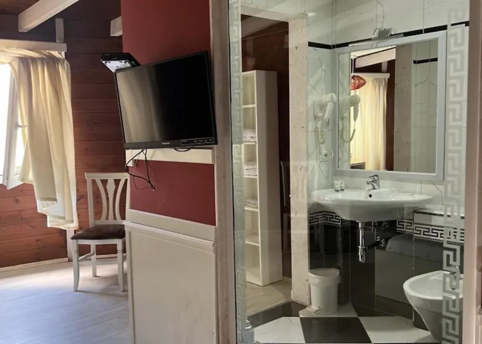 Kastria Tirana
