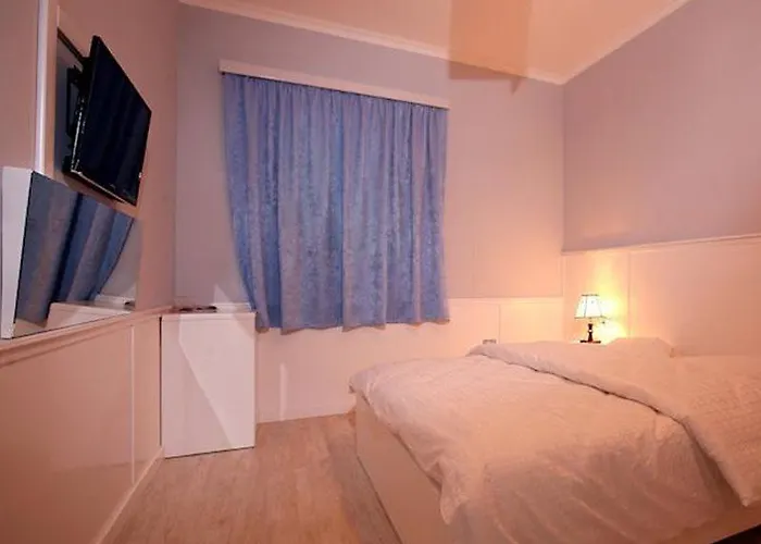 Kastria Tirana