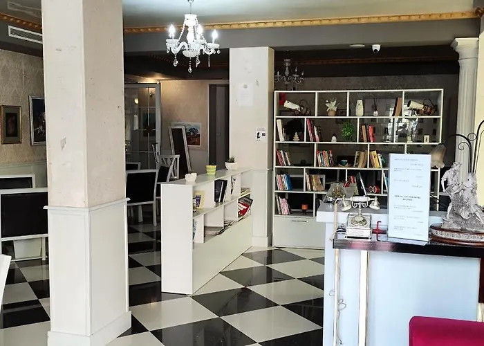 Kastria 酒店 地拉那